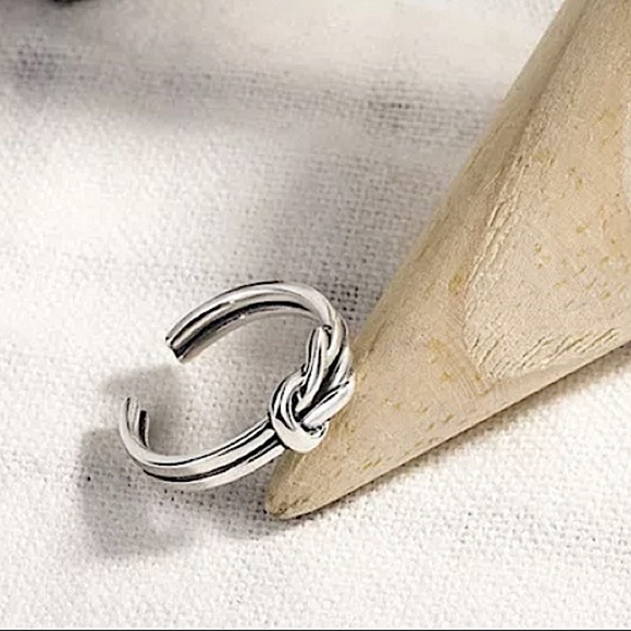 STERLING SILVER KNOT RING MINIMALIST - Picture 6 of 13